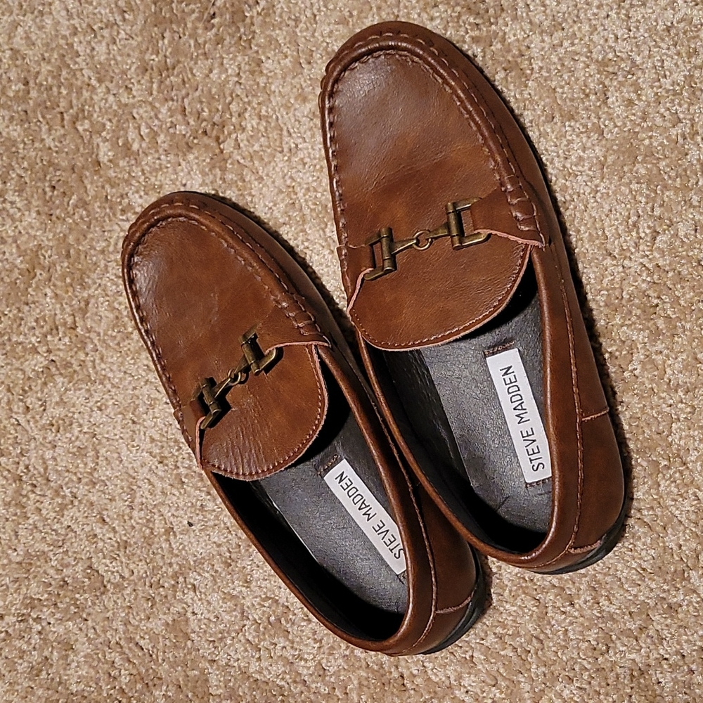 Steve Madden boy's shoes, sz 4